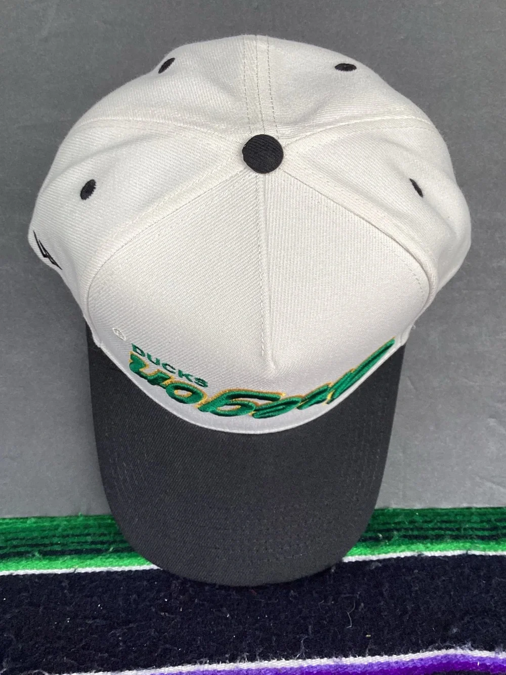 Woodngrail Oregon Ducks Upside Down Script Hat NWT